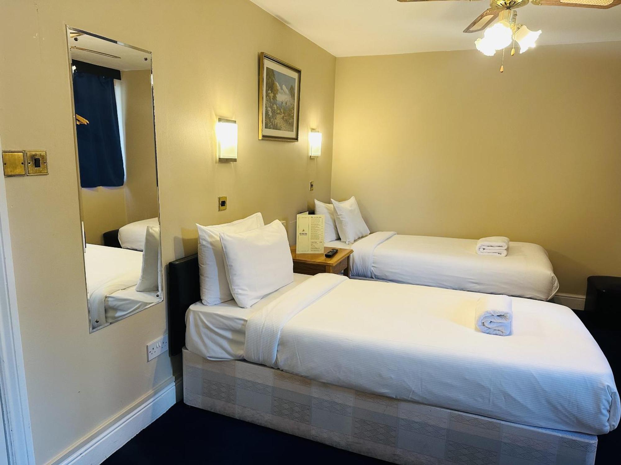 Woodcock Inn Felbridge Екстер'єр фото