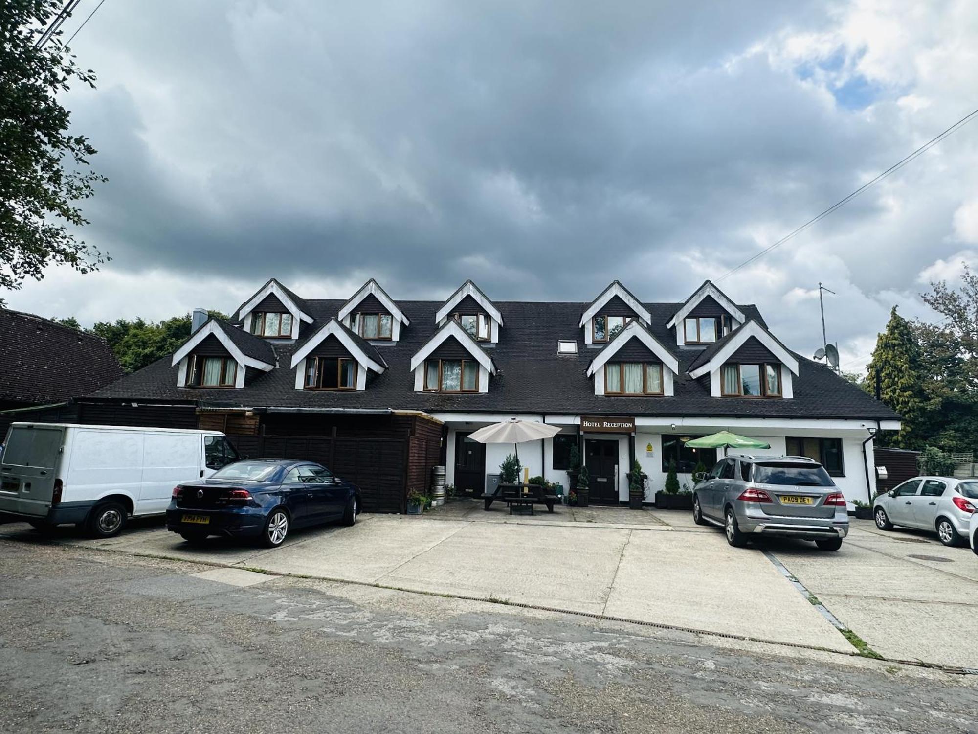 Woodcock Inn Felbridge Екстер'єр фото